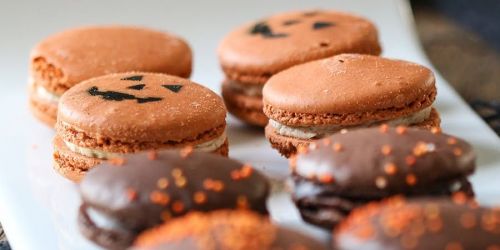 Halloween Macarons