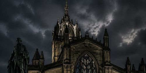 Confessions of an Edinburgh Ghost Tour Guide
